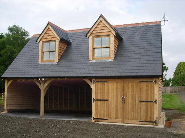 3 Reasons You Should Go for Oak Garages