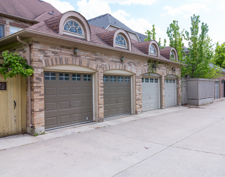 3 Reasons You Should Hire Professional Door Repair Long Island